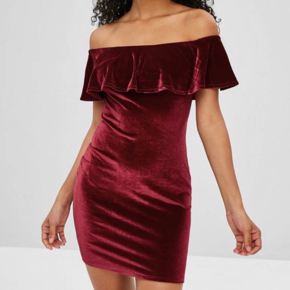 Burgundy Off-the-Shoulder Ruffle Body-con Dress, S